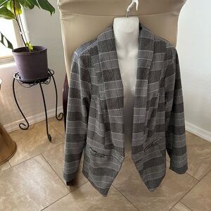 Torrid plaid blazer, black and white open front size 3X lapel plus size